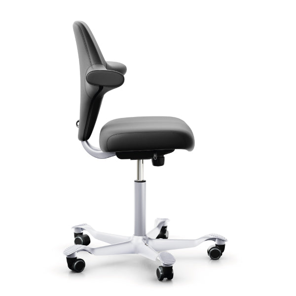 hag-capisco-8126-saddle-chair-leather2